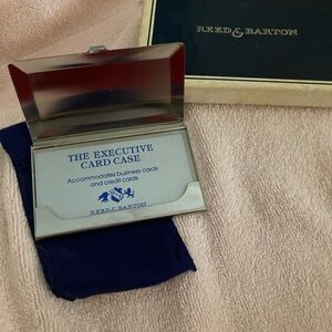 New Reed an Barton silver plate card case in excellent condition condition